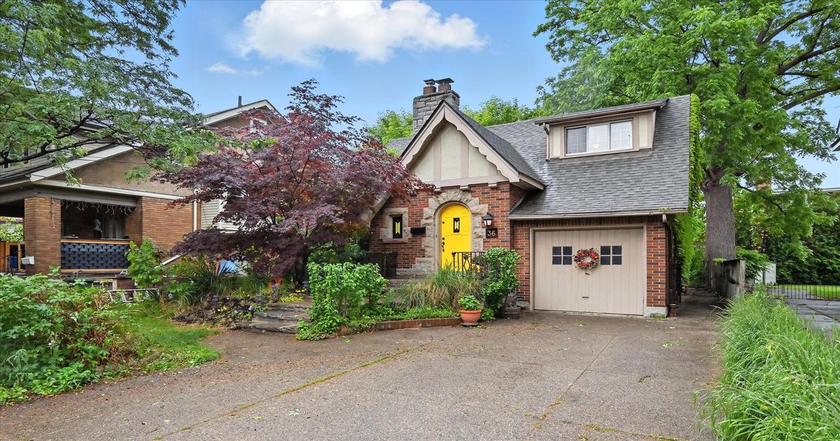 36 Grosvenor Avenue S Hamilton