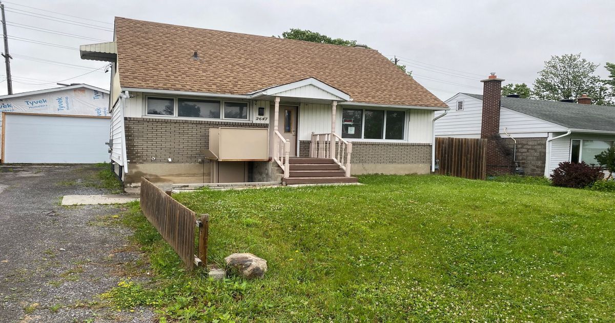 2647 Ayers Avenue Hunt Club - South Keys and Area
