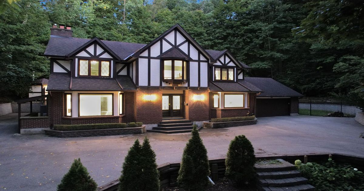 441 Westmount Drive London South