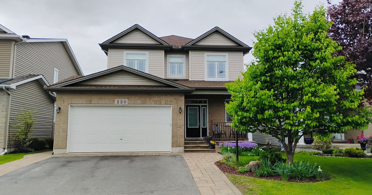 220 Celtic Ridge Crescent Kanata