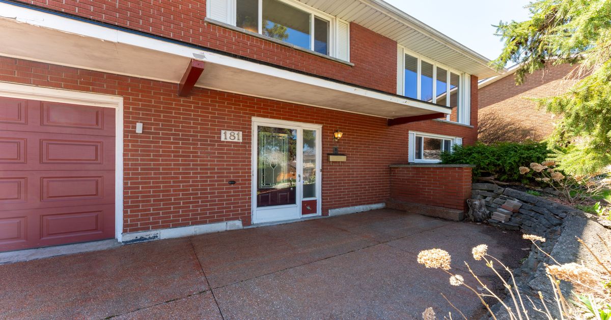 181 Burrwood Drive Hamilton