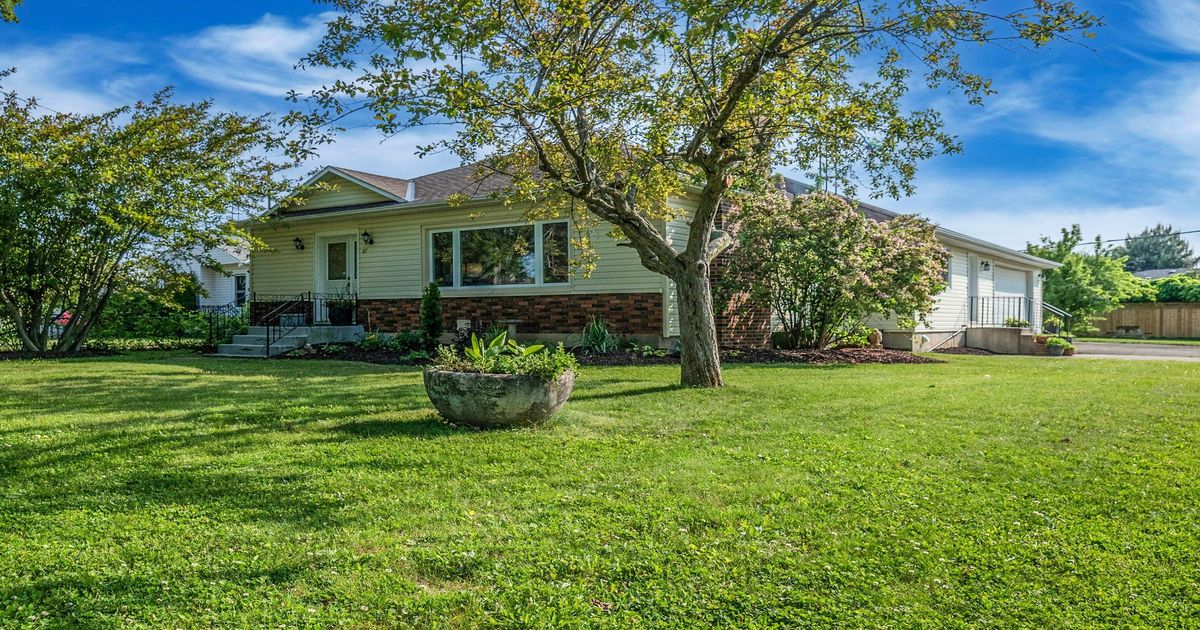 27 Woodbine Avenue St. Catharines