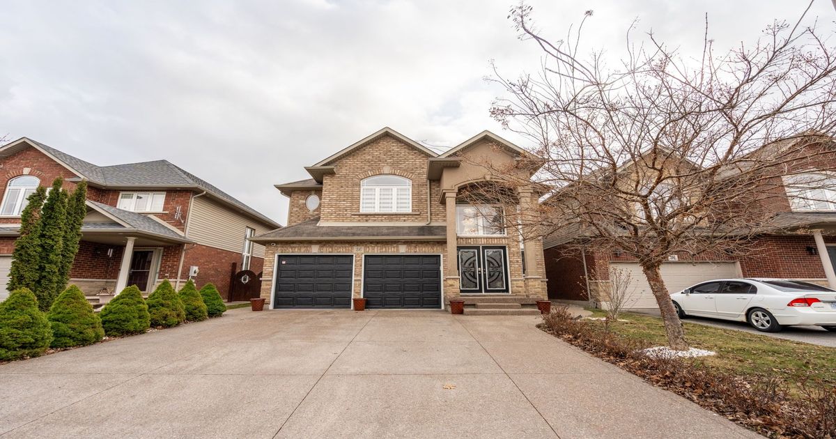 36 Showcase Drive Hamilton