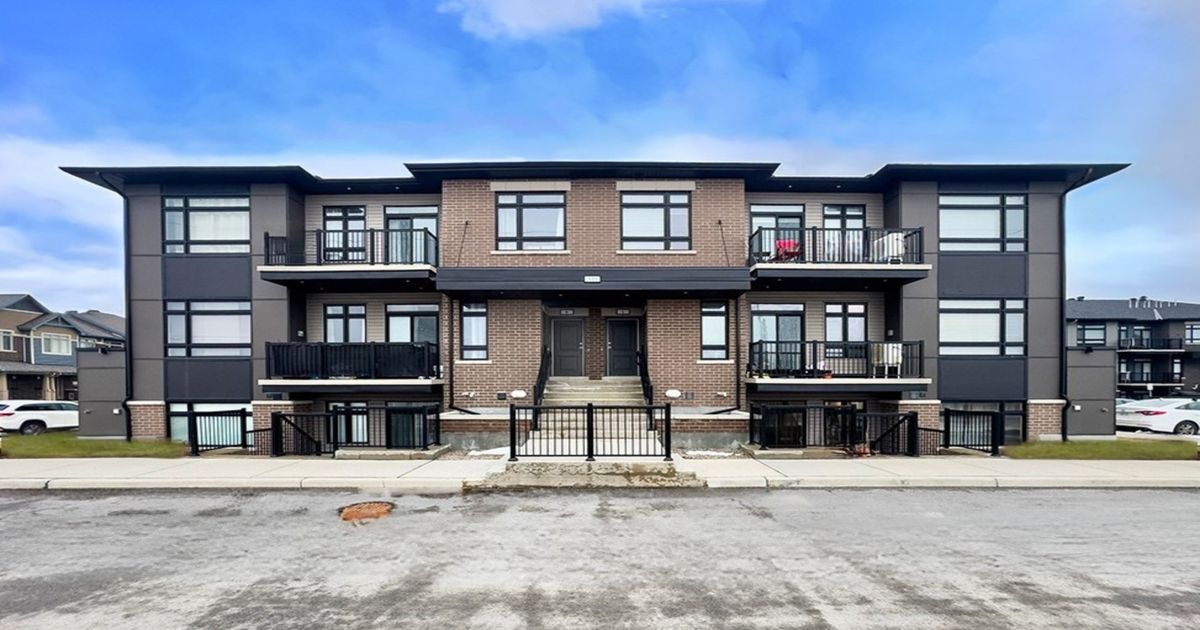 320 Tulum Crescent Kanata