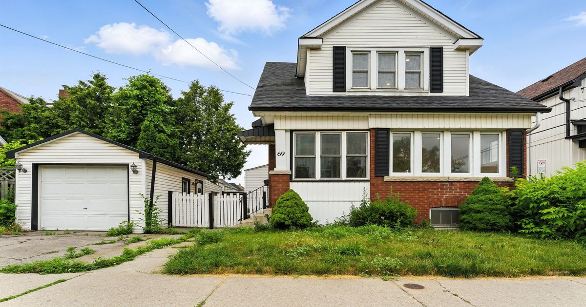 69 Roxborough Avenue Hamilton