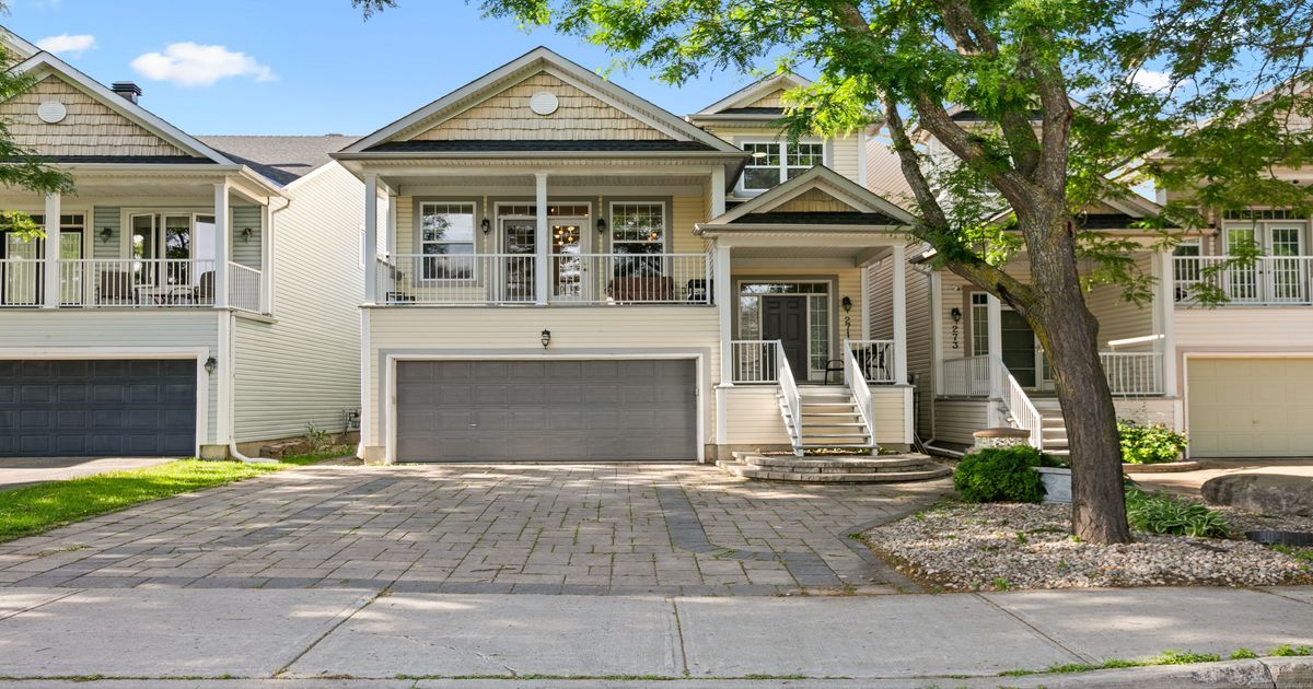 271 Berrigan Drive Barrhaven