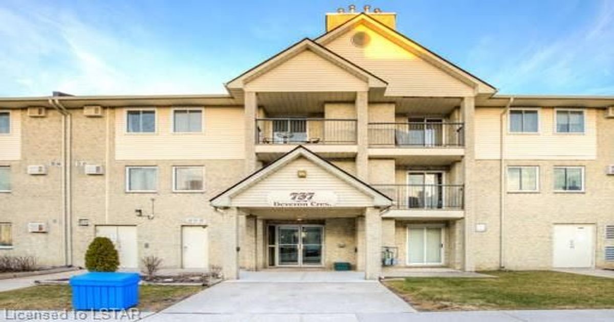737 Deveron Crescent London South
