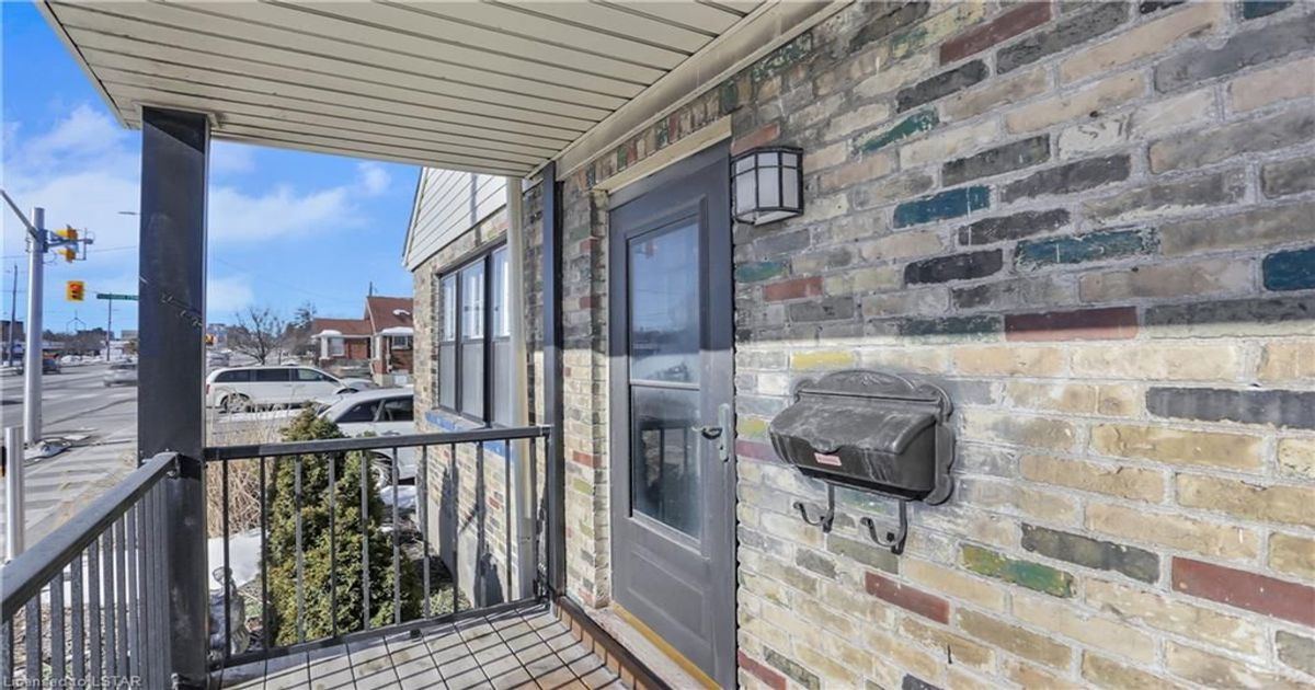 367 Springbank Drive London South