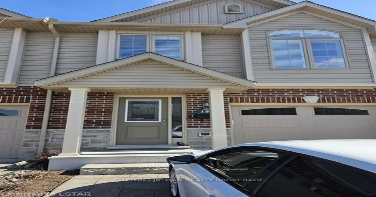 1061 EAGLETRACE Drive London North