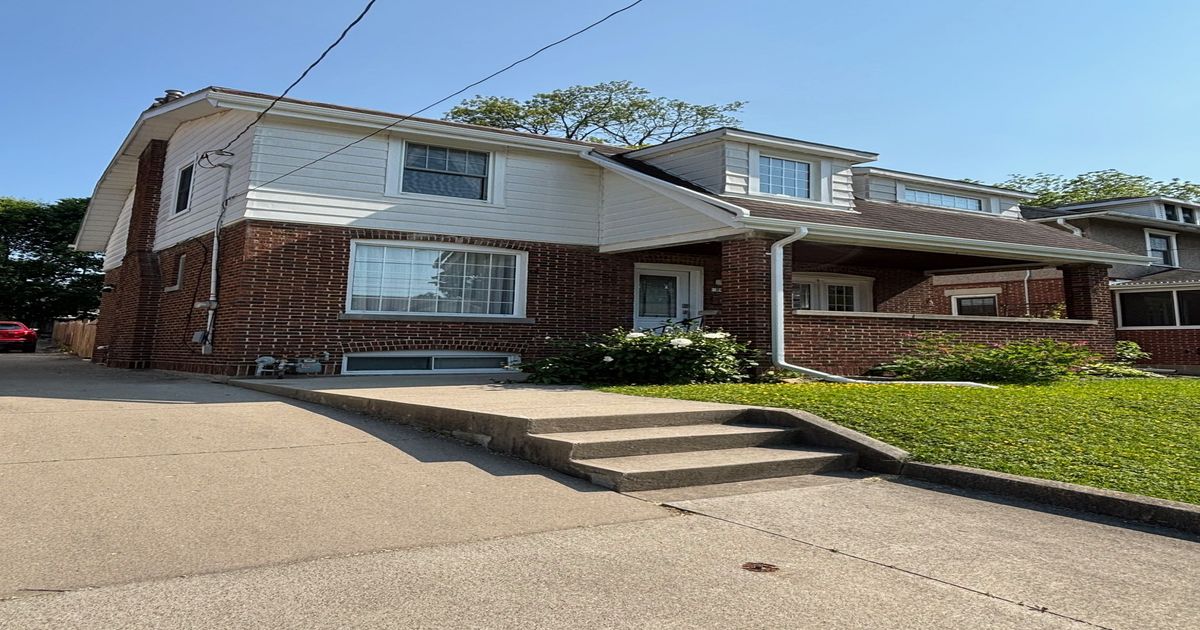 269 Briscoe Street E London South