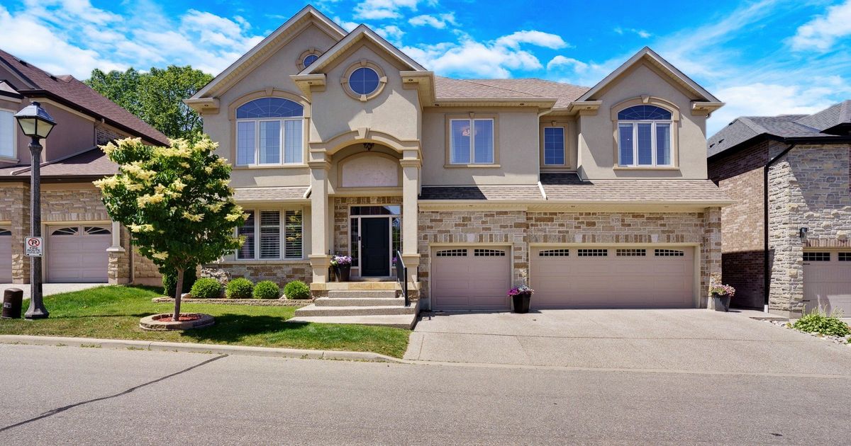 258 Edgewater Crescent Kitchener