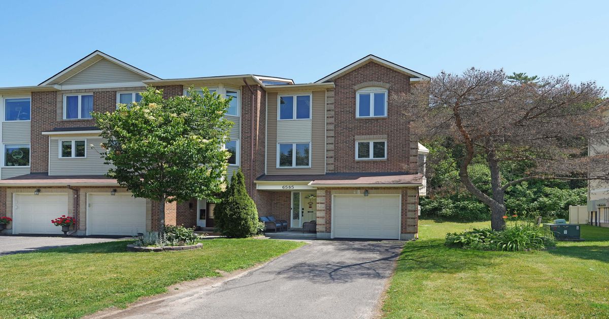 6585 Bilberry Drive Orleans - Convent Glen and Area