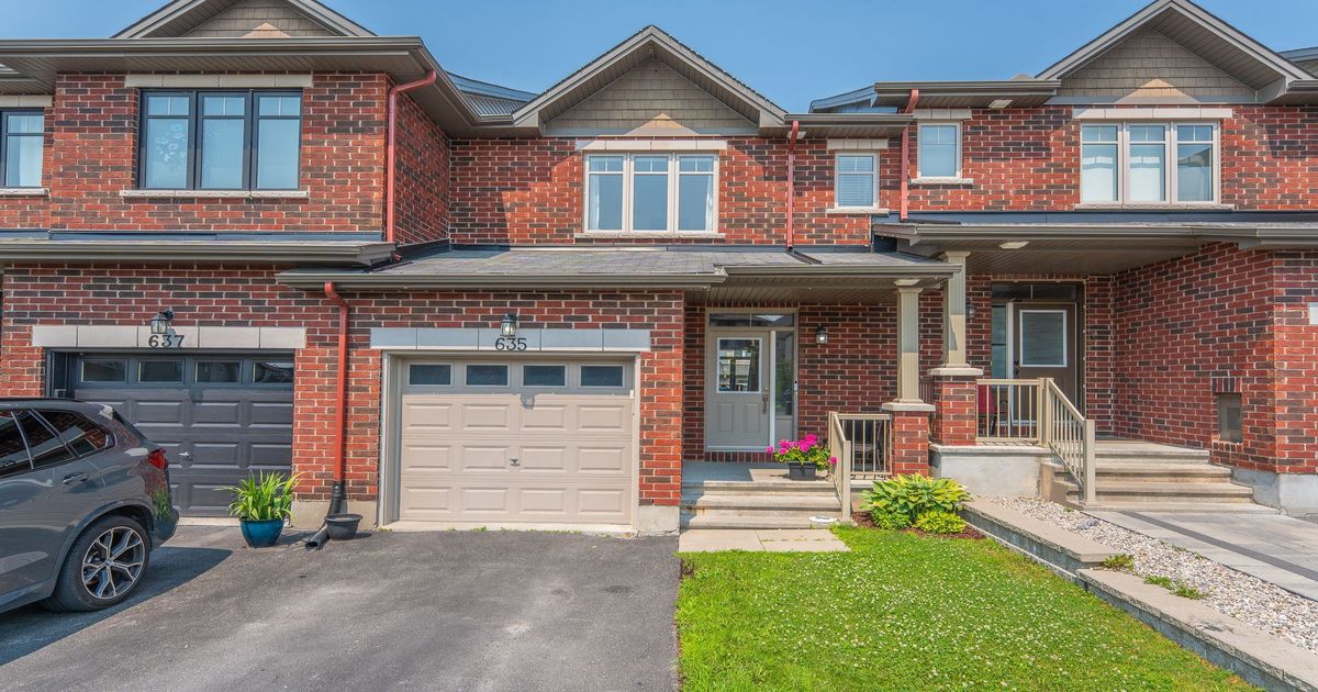 635 Spring Valley Drive Orleans - Convent Glen and Area
