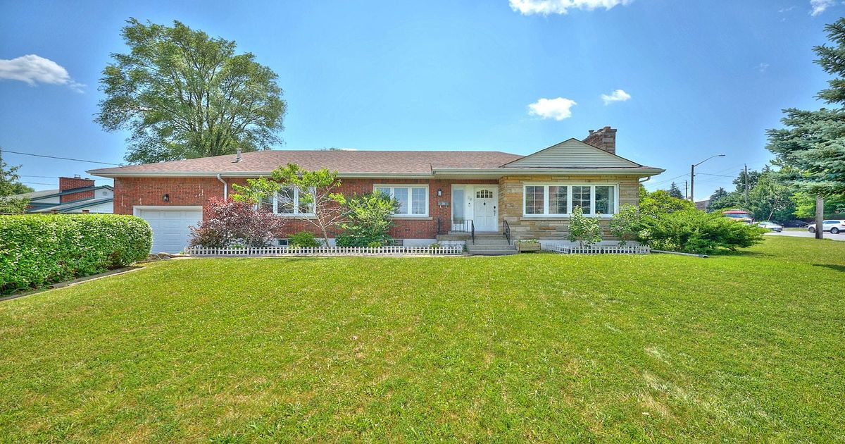 79 Felker Avenue S Hamilton