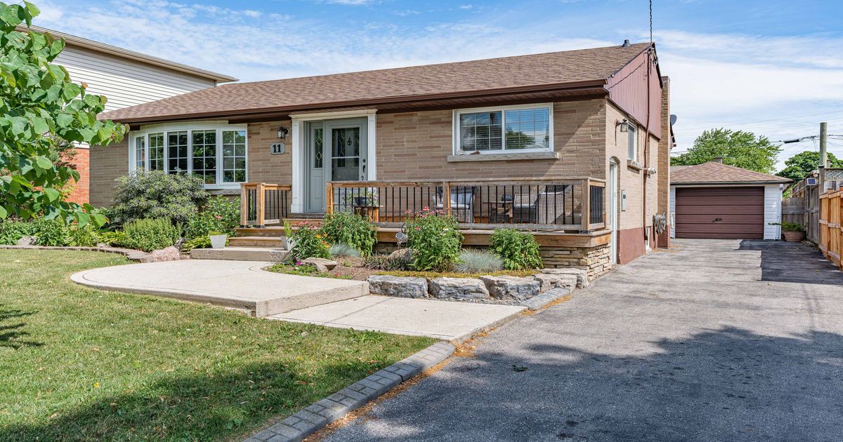 11 Barnett Court Hamilton