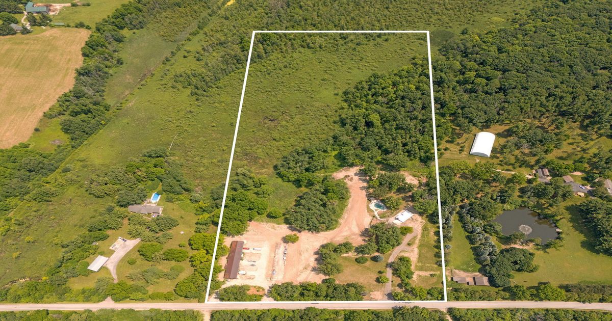 1657 Cheese Factory Road North Dumfries