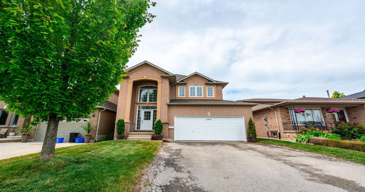 200 SIRENTE Drive Hamilton