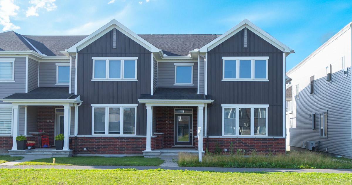 1074 Chapman Mills Drive Barrhaven