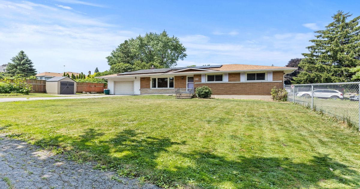 140 Champlain Drive Fort Erie