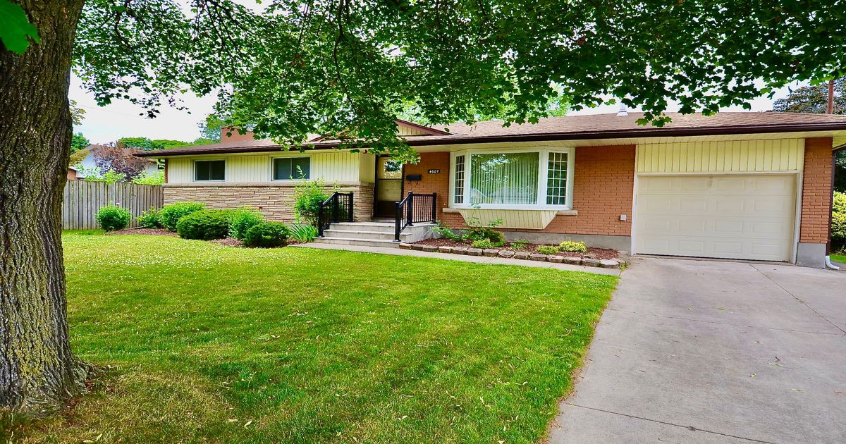 4607 Queensway Gardens Niagara Falls