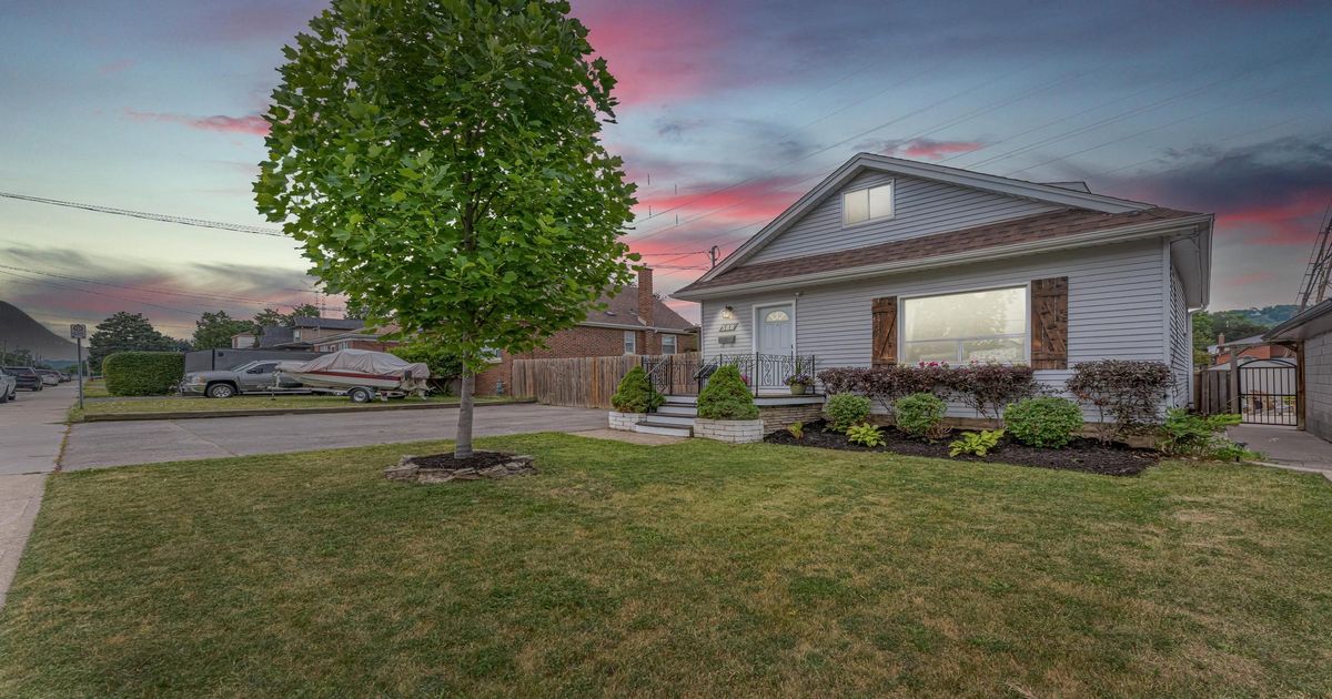 588 Cochrane Road Hamilton