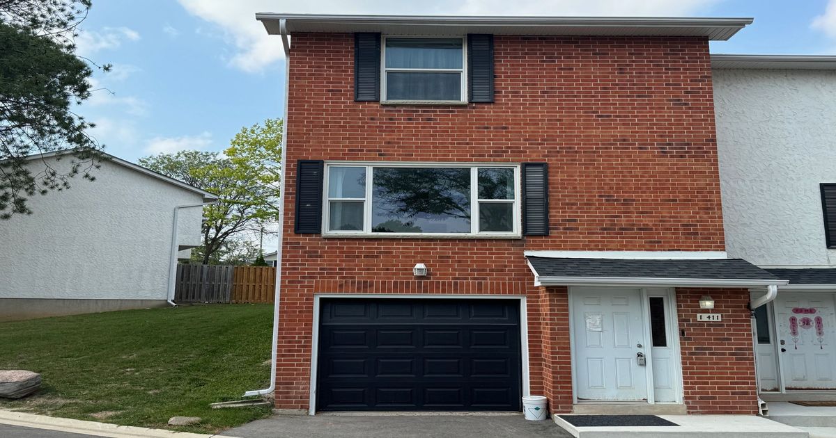 411 Keats Way Waterloo