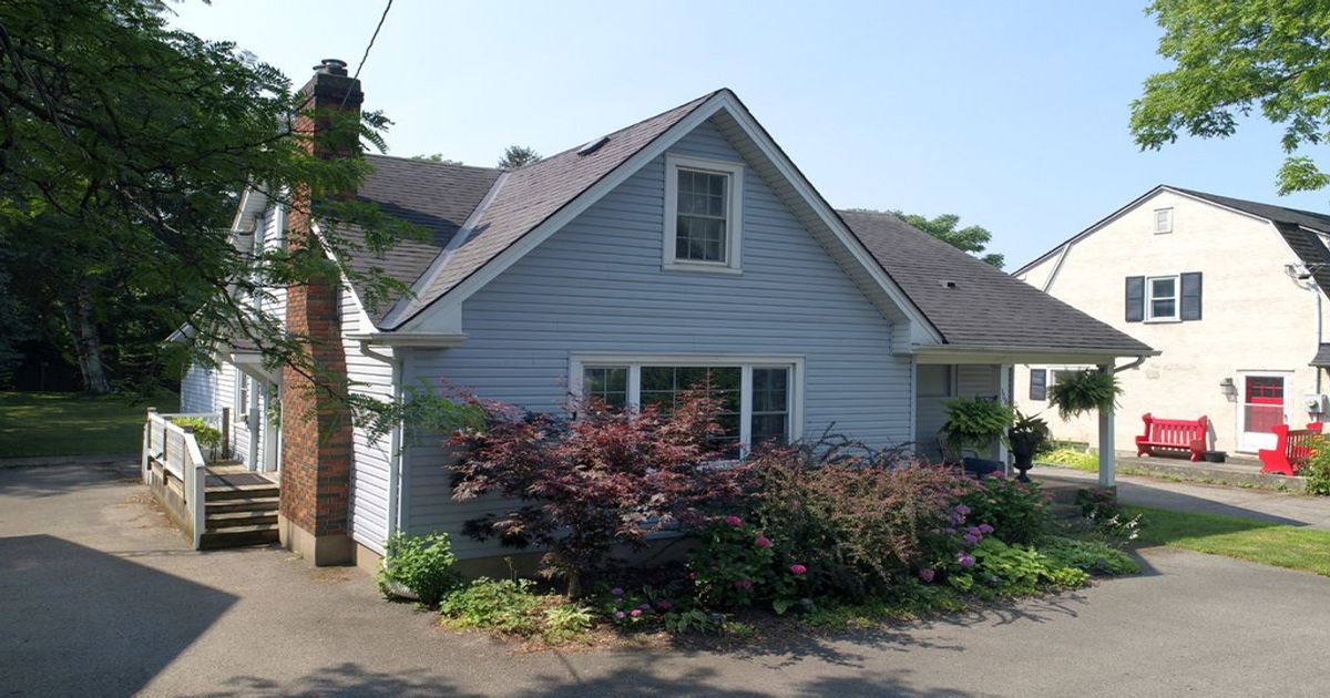 368 Queenston Street St. Catharines