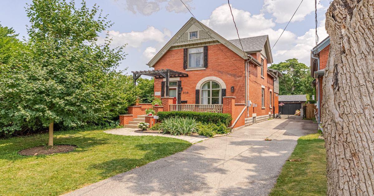 908 Maitland Street London East