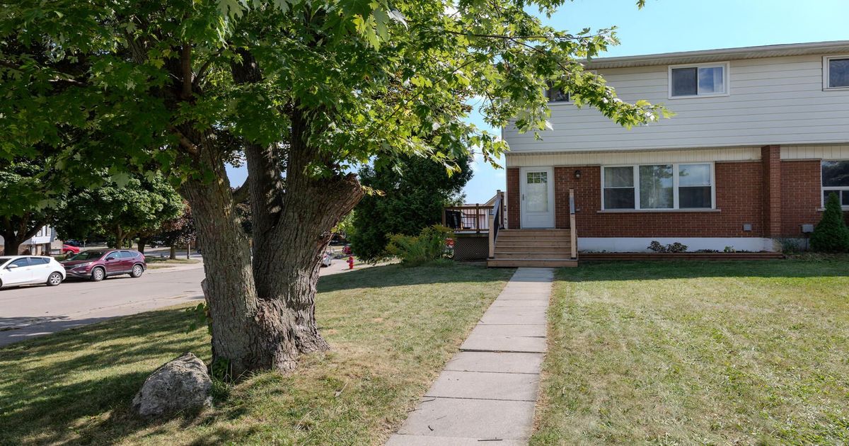 56 Raleigh Court Hamilton