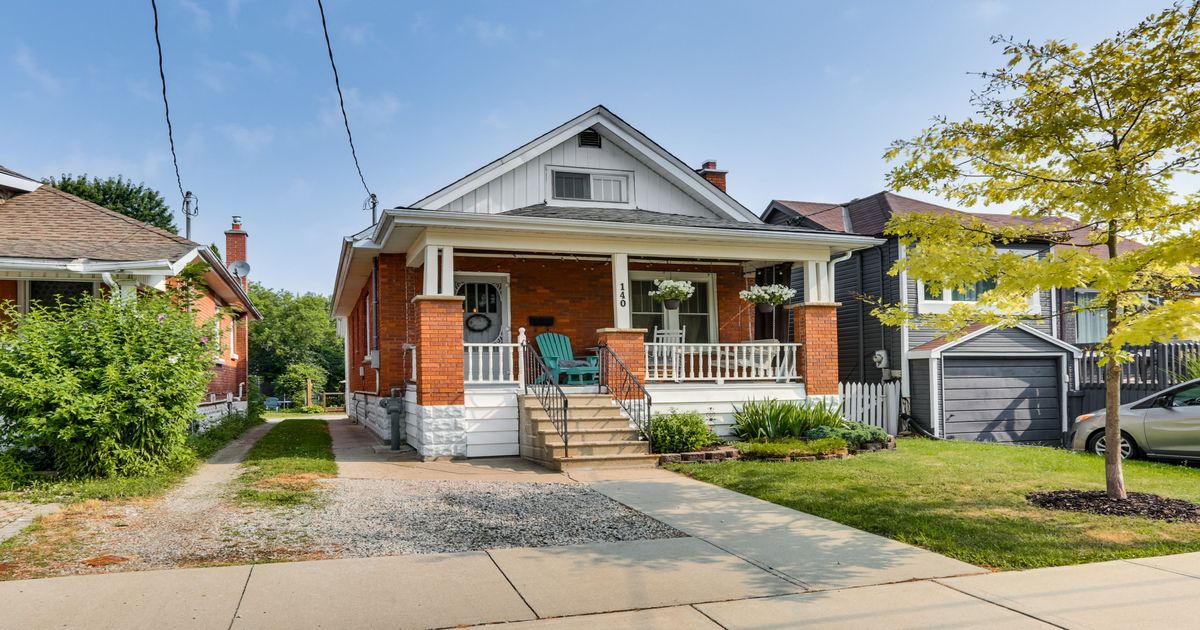 140 Emery Avenue E London South