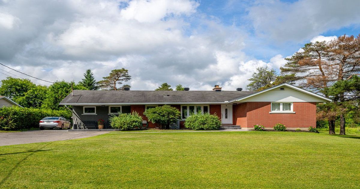 4624 Albion Road Blossom Park - Airport and Area