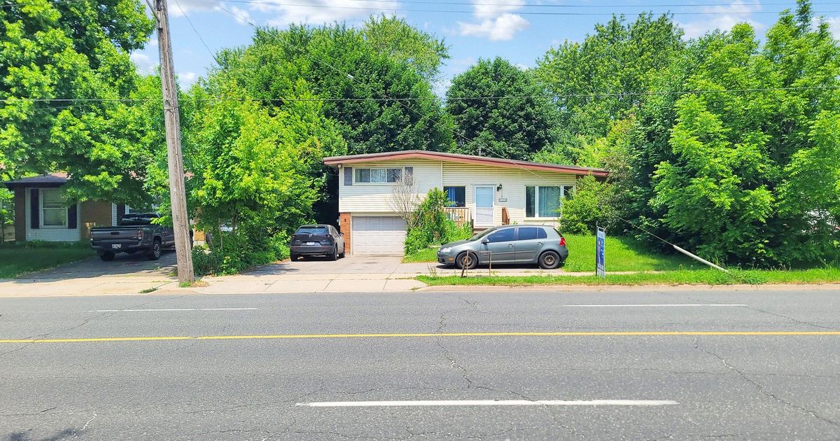 324 MOHAWK Road W Hamilton
