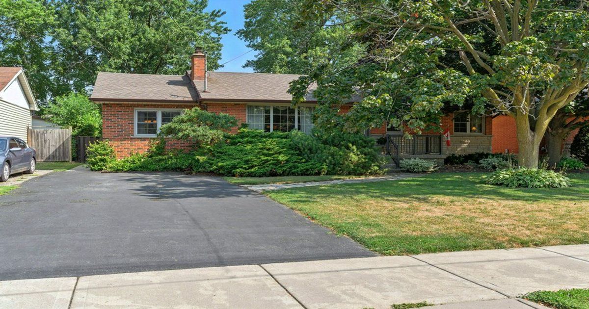 207 Broker Drive Hamilton