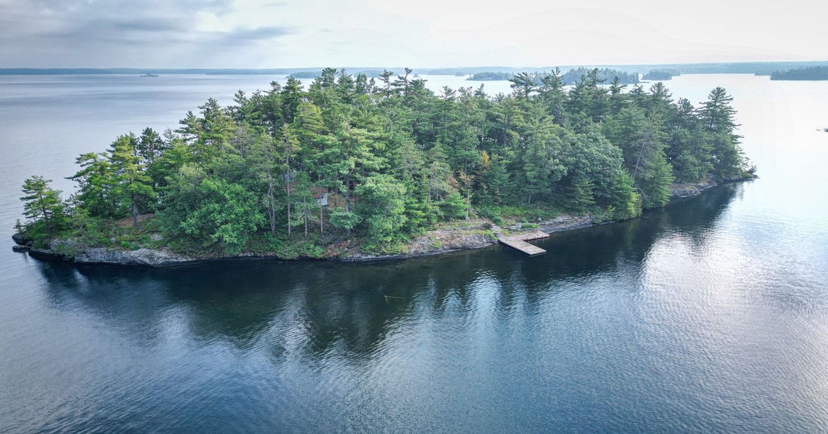 1 Island 3LM Island Gravenhurst