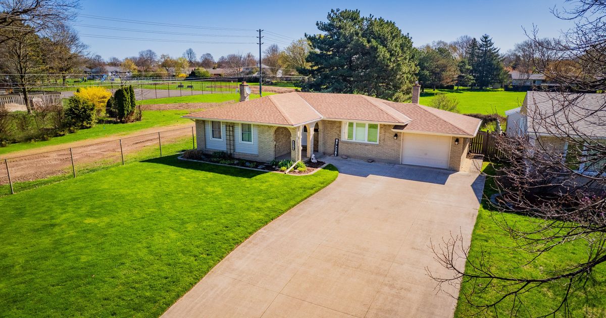 4284 Briarwood Avenue Niagara Falls