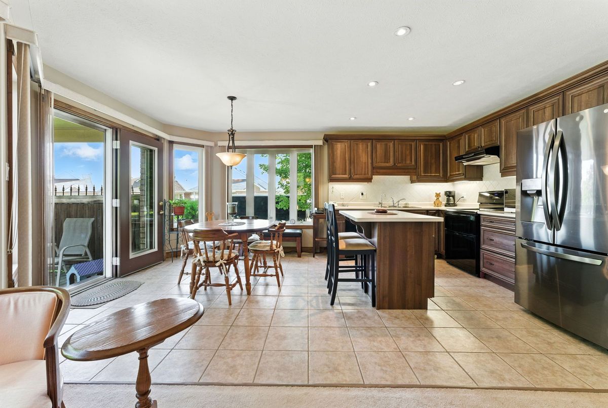 50 Upper Canada Drive Norfolk 50 Upper Canada Drive Norfolk