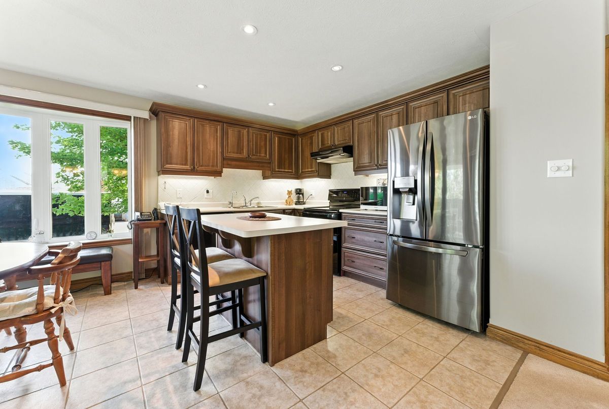 50 Upper Canada Drive Norfolk 50 Upper Canada Drive Norfolk