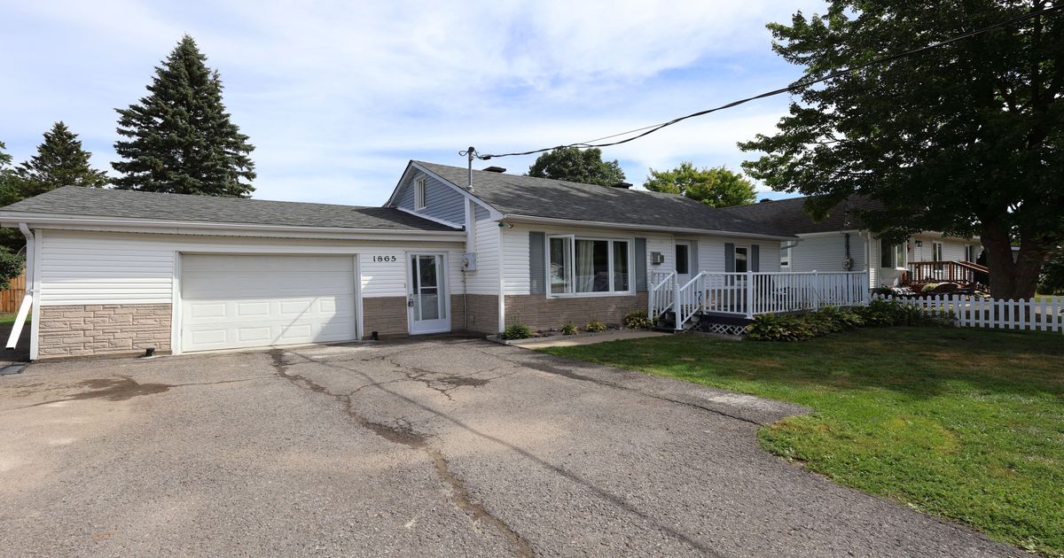 1865 Alcide Avenue Orleans - Cumberland and Area