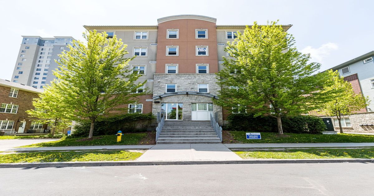 261 Lester Street Waterloo