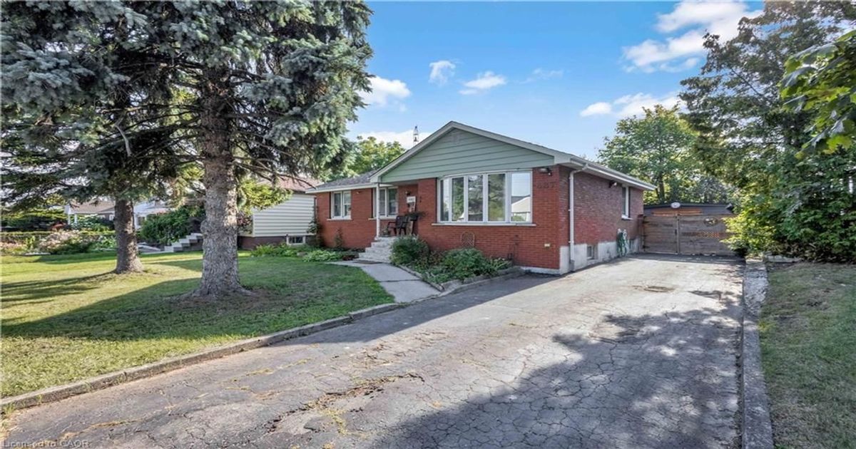 487 EAST 37TH Street Hamilton