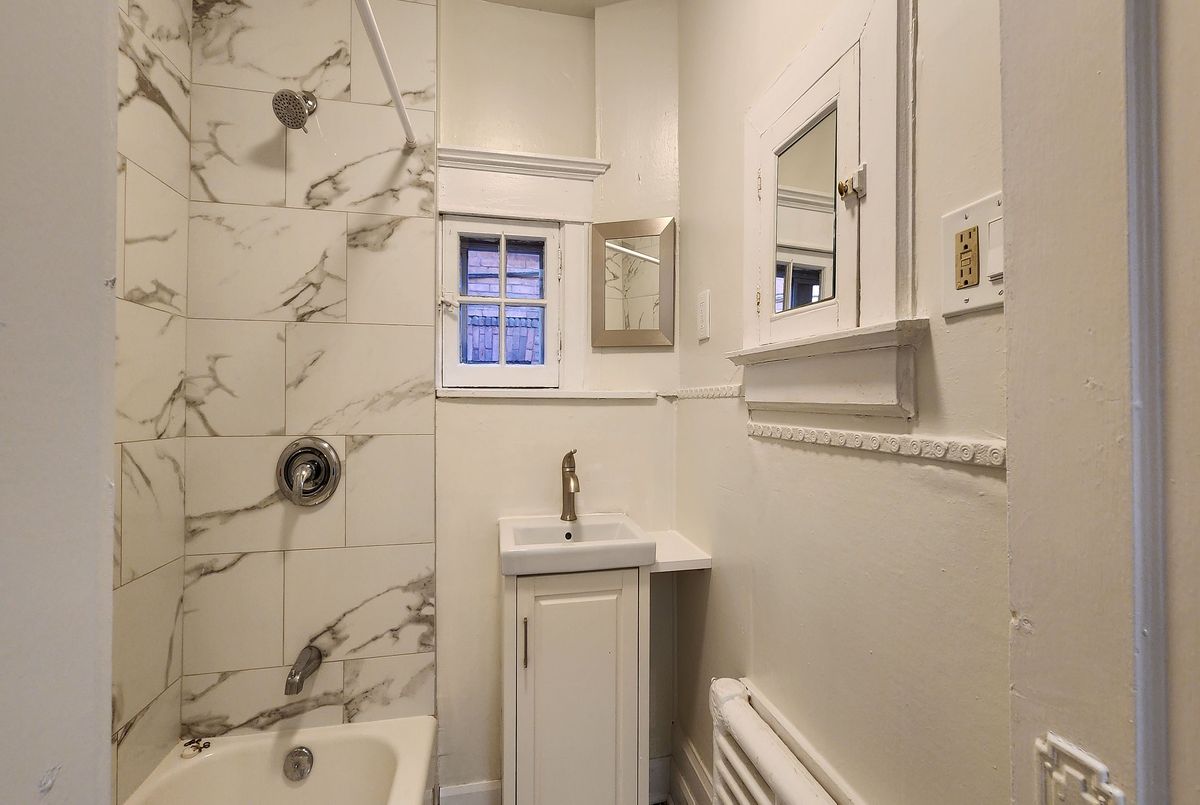 122 Fourth Avenue Glebe - Ottawa East and Area 122 Fourth Avenue Glebe - Ottawa East and Area