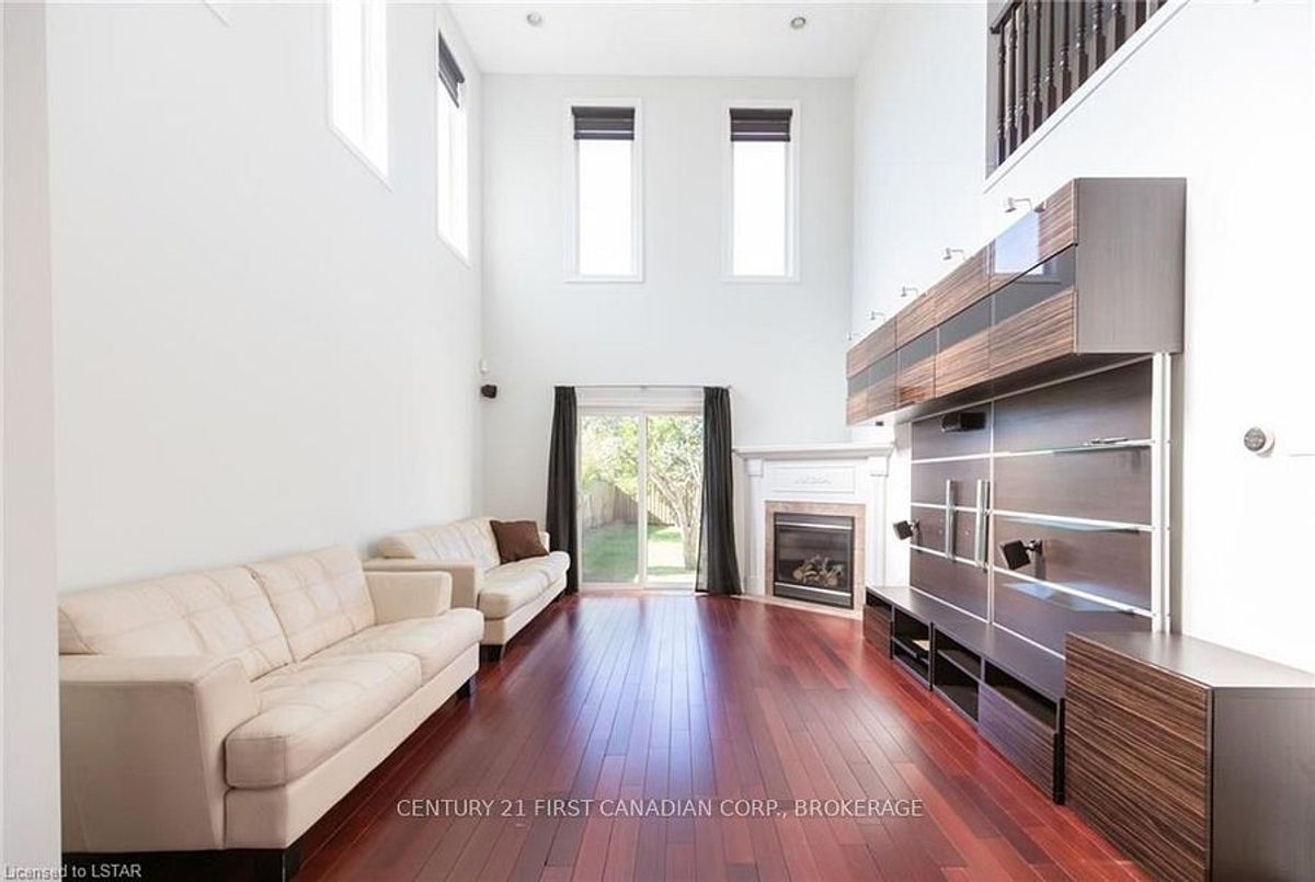 2016 Beaverbrook Avenue London North 2016 Beaverbrook Avenue London North