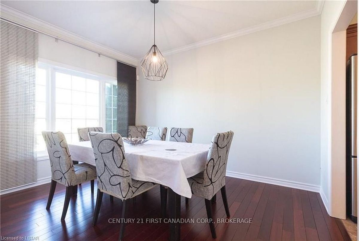 2016 Beaverbrook Avenue London North 2016 Beaverbrook Avenue London North