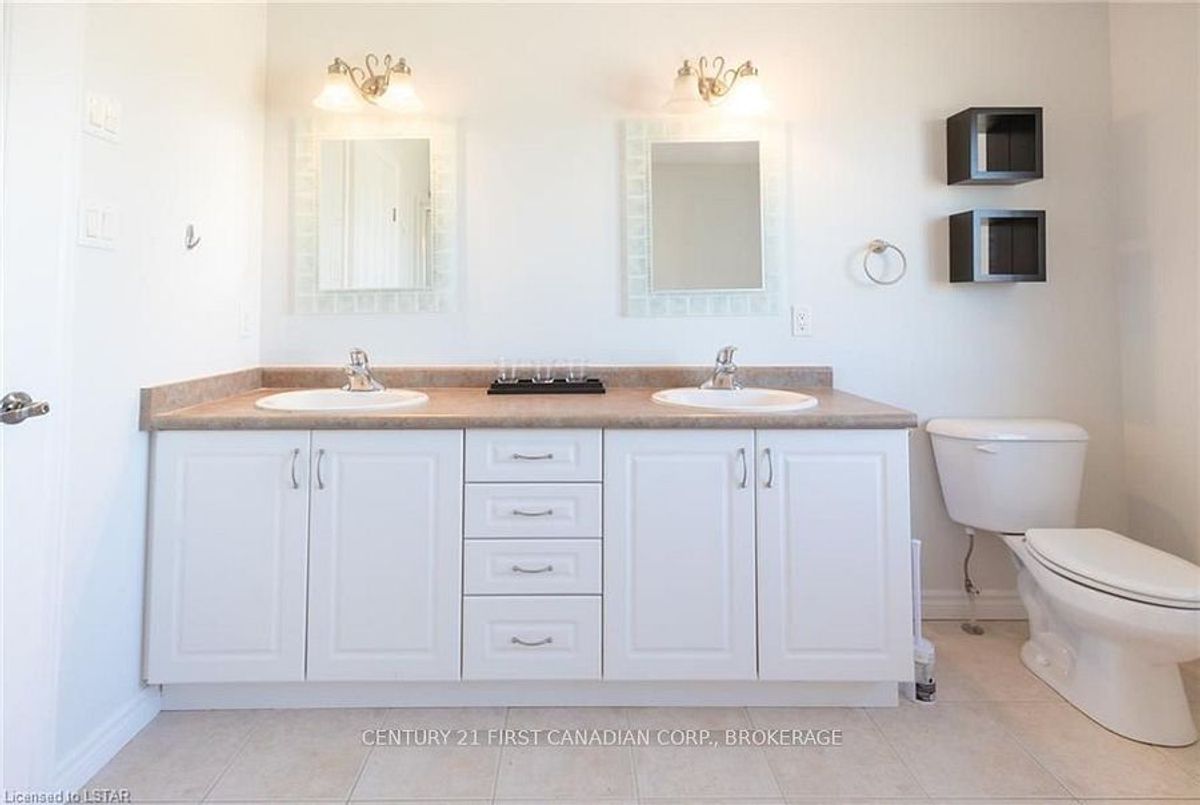 2016 Beaverbrook Avenue London North 2016 Beaverbrook Avenue London North