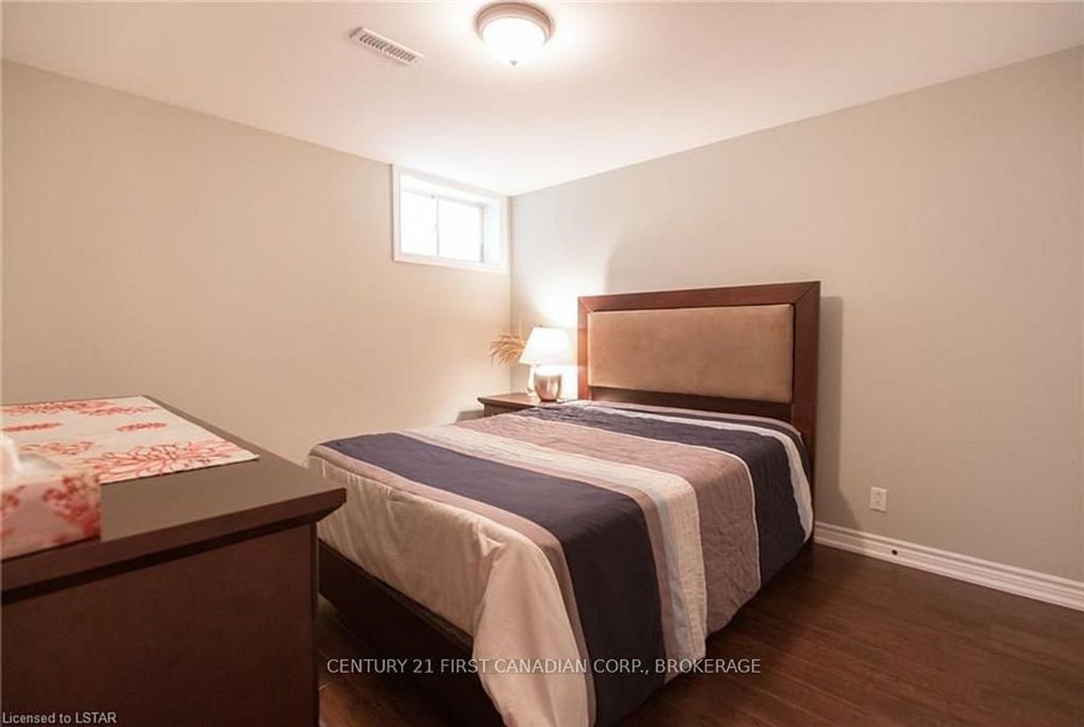 2016 Beaverbrook Avenue London North 2016 Beaverbrook Avenue London North