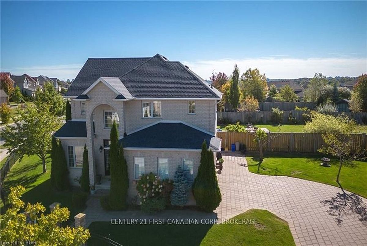 2016 Beaverbrook Avenue London North 2016 Beaverbrook Avenue London North