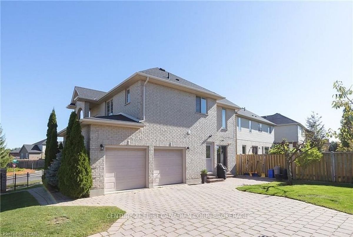 2016 Beaverbrook Avenue London North 2016 Beaverbrook Avenue London North