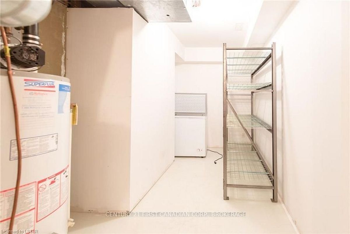 2016 Beaverbrook Avenue London North 2016 Beaverbrook Avenue London North