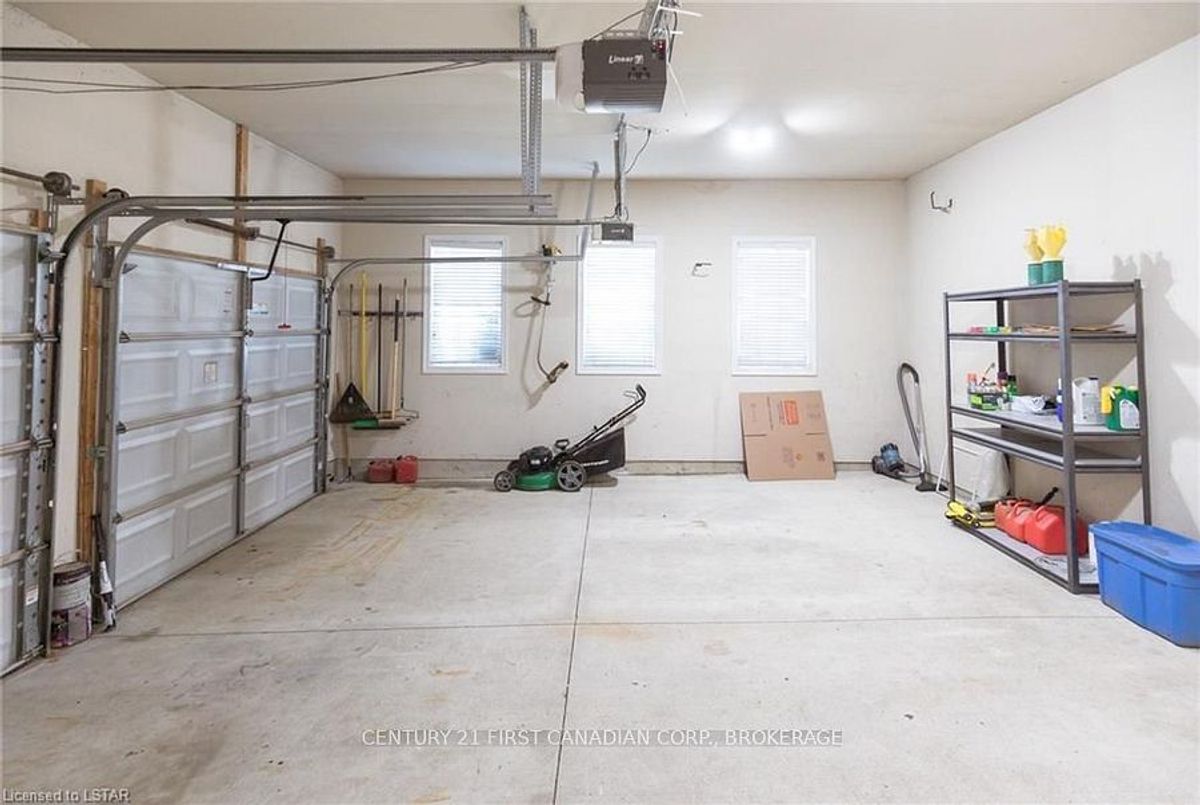 2016 Beaverbrook Avenue London North 2016 Beaverbrook Avenue London North