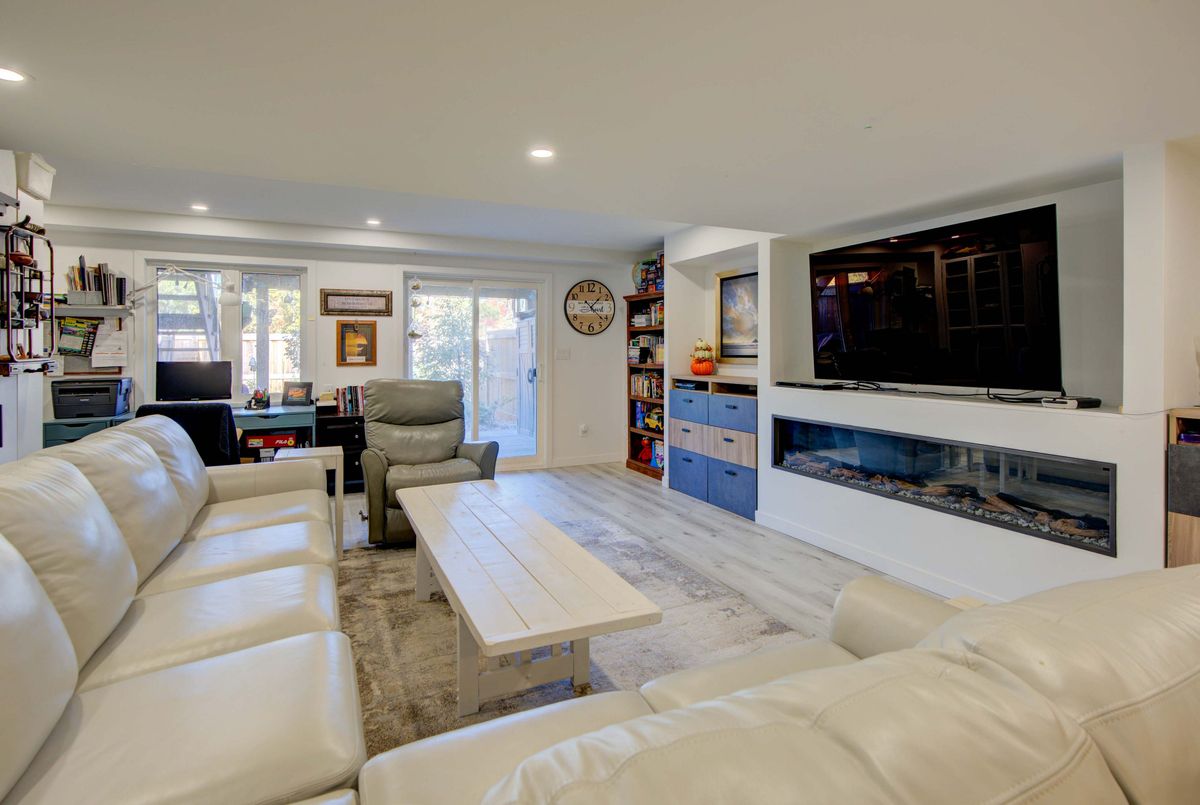 1263 Max Crescent Kingston 1263 Max Crescent Kingston